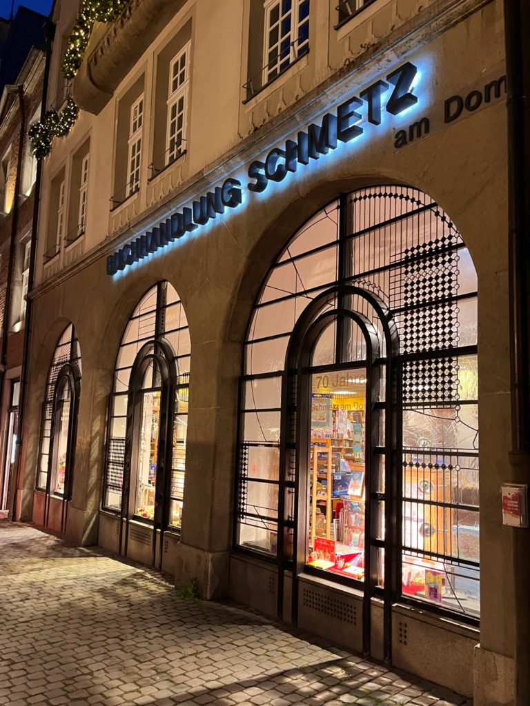 Die Buchhandlung Schmetz am Dom in Aachen